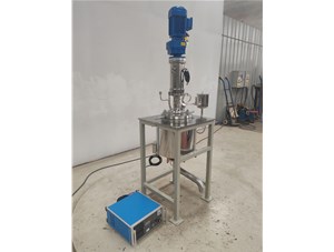 5L不銹鋼油浴電加熱實(shí)驗(yàn)室反應(yīng)釜已完工發(fā)往自貢